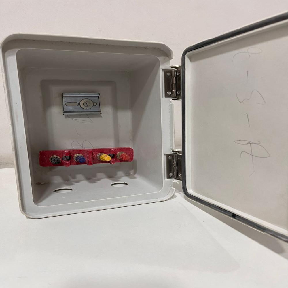 Smc Junction Box 200x150x100mm - Color: White