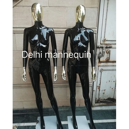 Female Manequin
