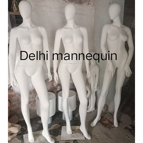 Female Manequin