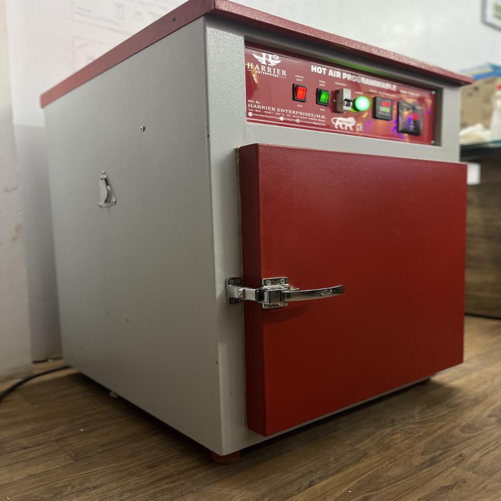 Programmable Hot Air Oven - Color: Black & White