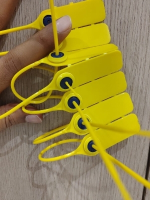 Plastic Security Seals - Color: White And Yellow