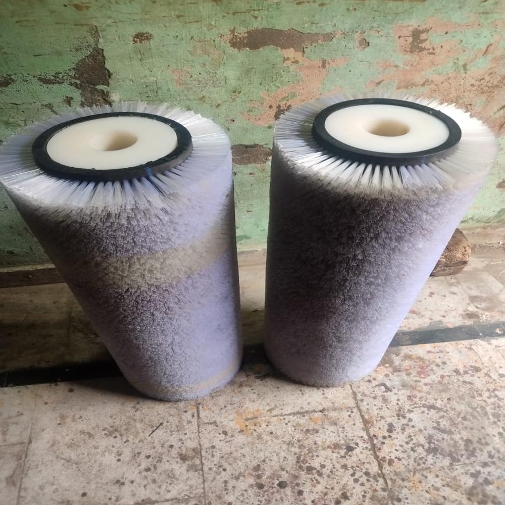 Roller Cleaning Brush - Color: Green