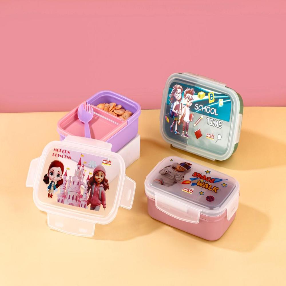 PLASTIC KIDS LUNCHBOX WITH PARTITION AND SPOON-SMILEY LUNCHBOX