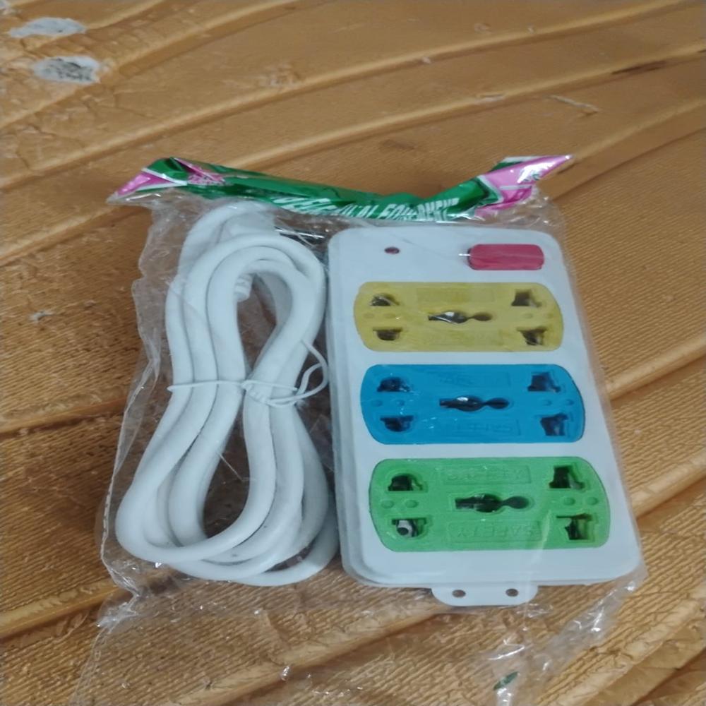 Compact 3-Socket Universal Extension Board (1 Pc) - Color: Mix