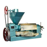 Cold Pressed Oil Expeller Machine