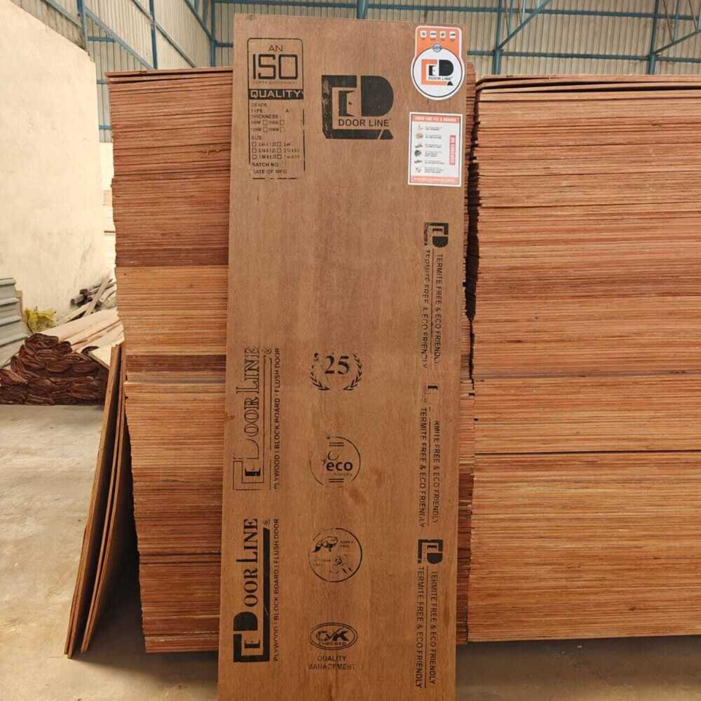 30Mm Triple Core Gurjan Pine Frame Door - Density: 700 Gram Per Cubic Centimeter(G/Cm3)