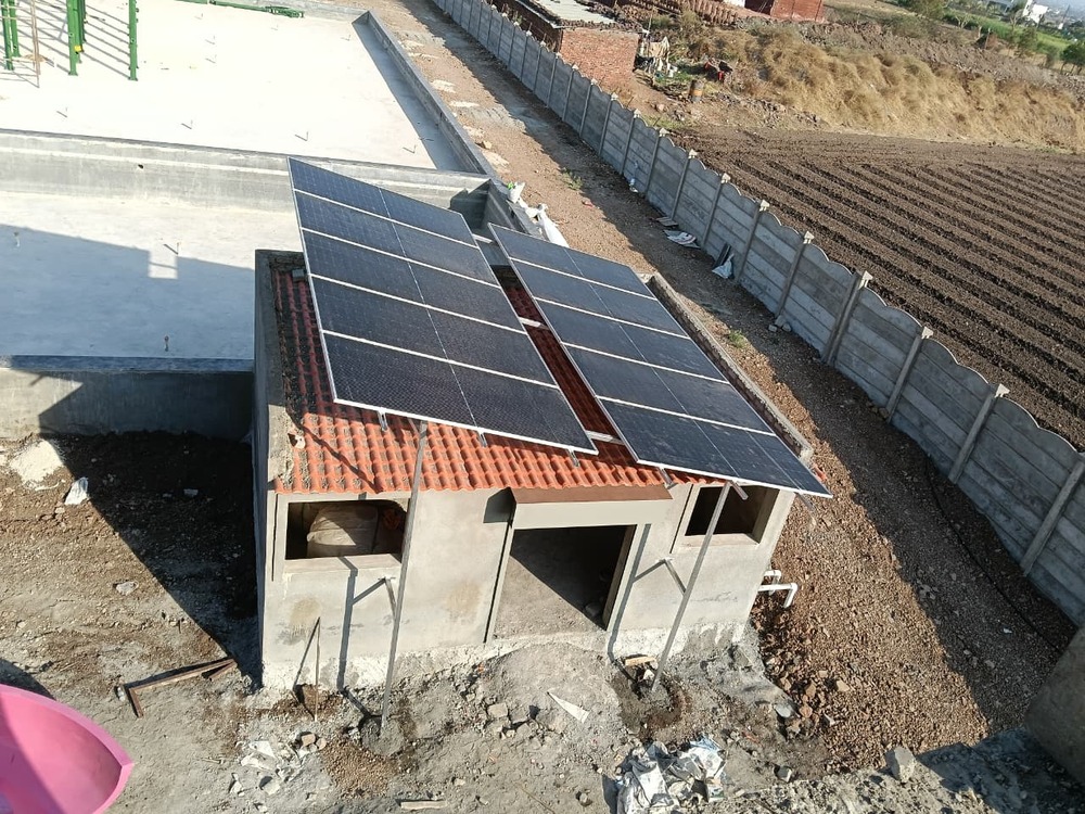 वाणिज्यिक सौर पैनल स्थापना सेवा