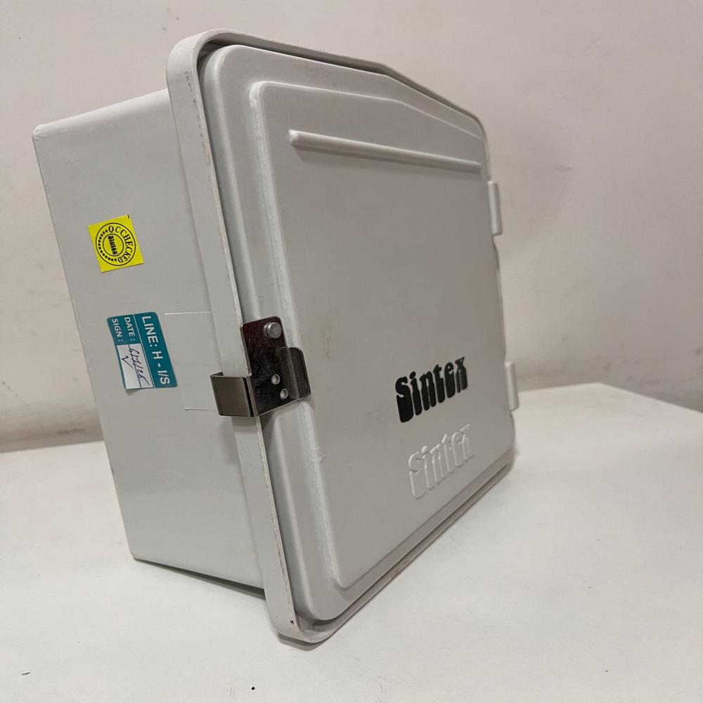 Ip40 Surface Distribution Boxes - Color: White / Off-white