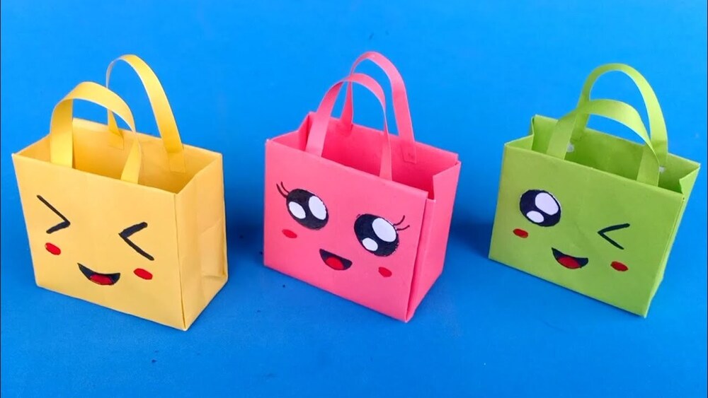 Emoji Paper Carry Bag