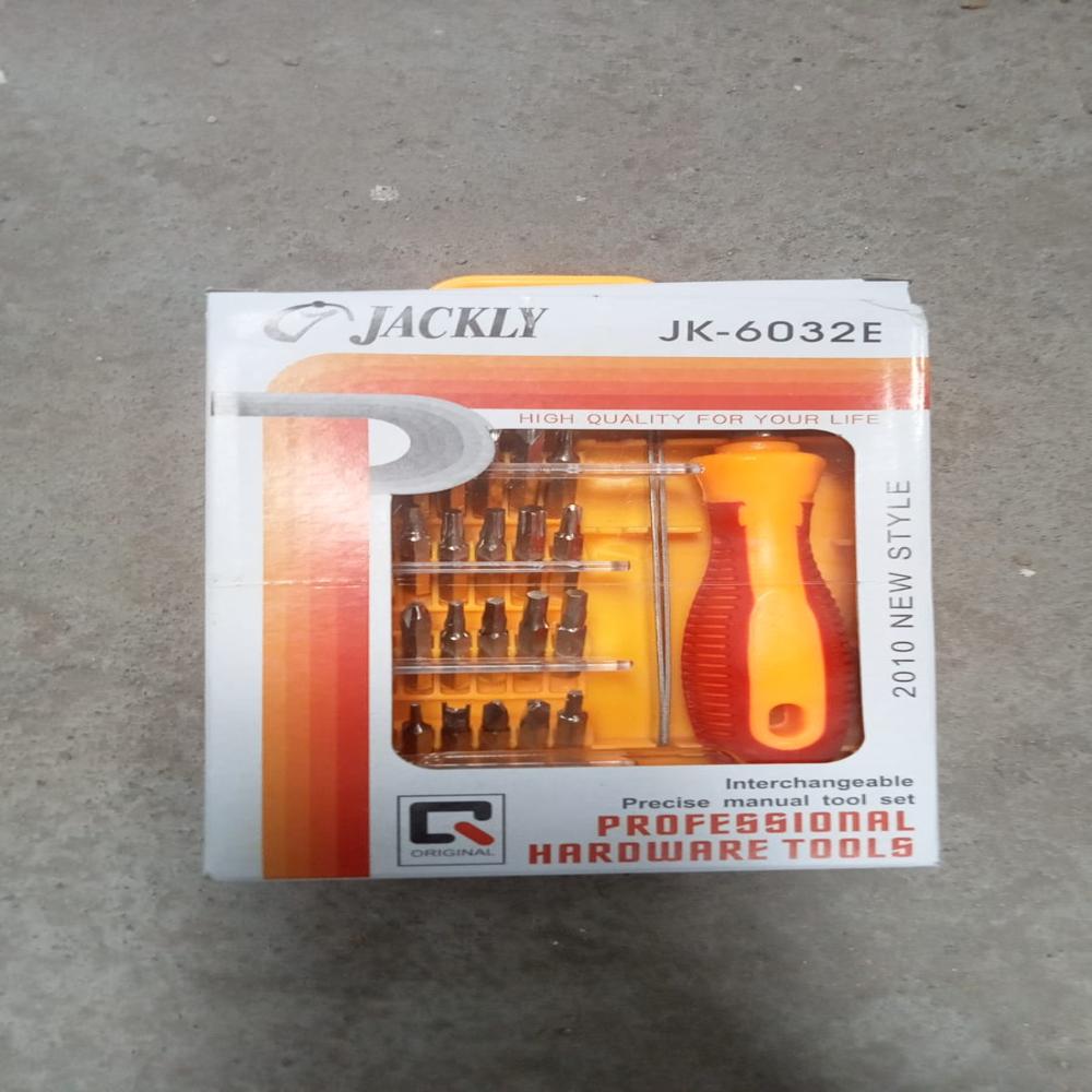 Screwdriver Set 32 In 1 With Magnetic Holder - Color: Mix