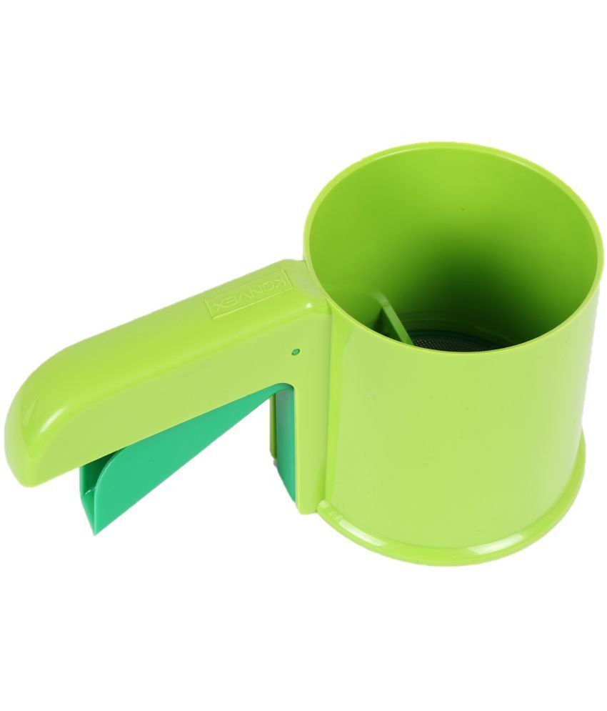 Plastic Flour Strainer / Shifter - Color: Mix