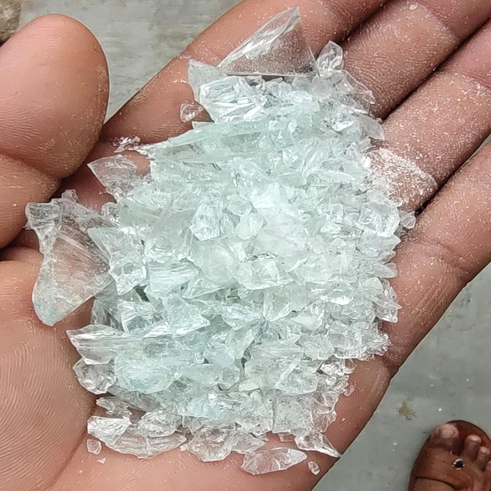 Crushed Clear Glass Chips for Terrazzo Flooring and Decorative Landscaping in Bulk
