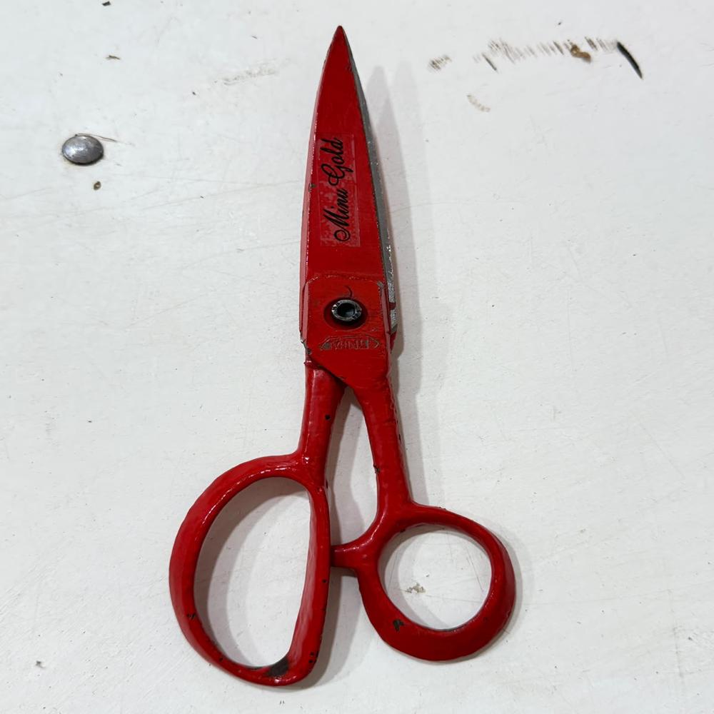 8 Inch Red Iron Fabric Scissor