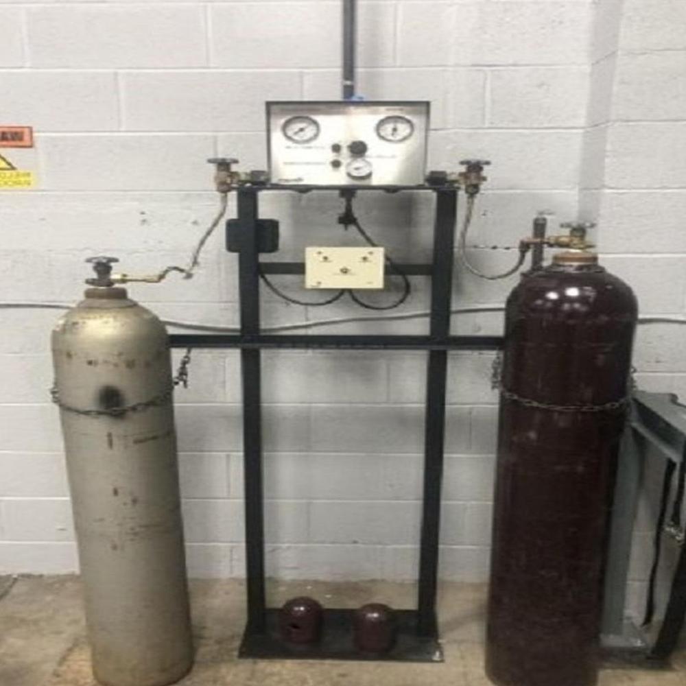Silver Stainless Steel Nitrogen Gas Manifold System , For Industrial