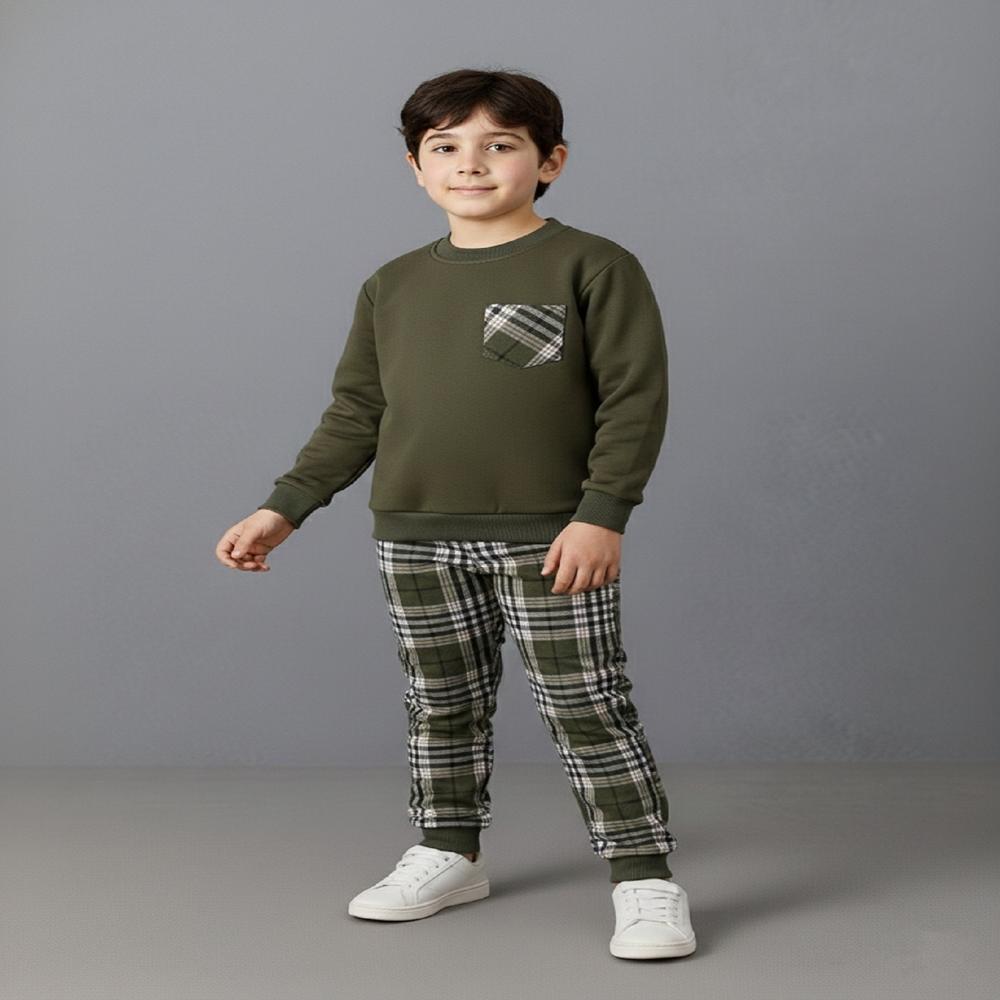 Kids clothing set for boys and girls