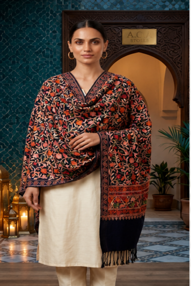 Embroidery Stoll - Color: Multi Color