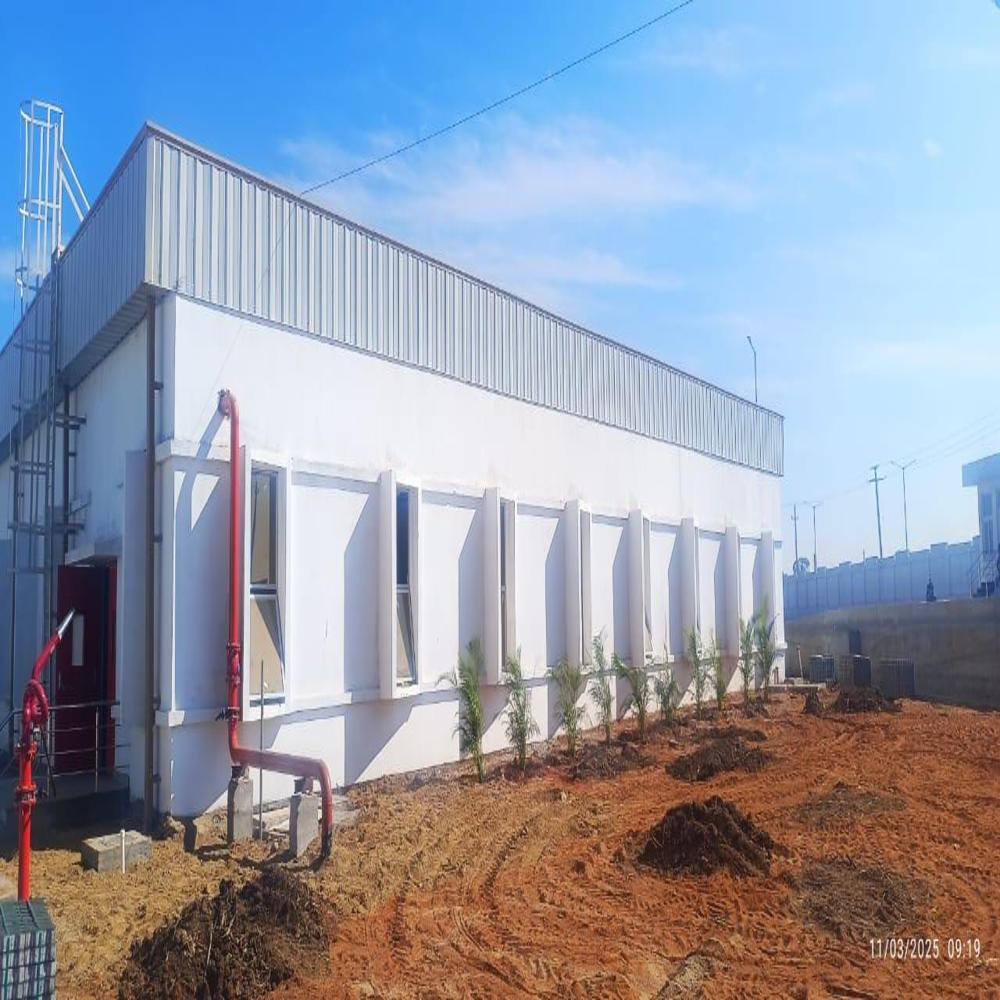 Mild Steel Pre Engineered Building Structure - Durable Steel Frame, Aluminum Sheet Roof, Aluminum Windows, Concrete Flooring | Ideal For Warehouses And Workshops, Lifespan 10-15 Years, Multiple Color Options