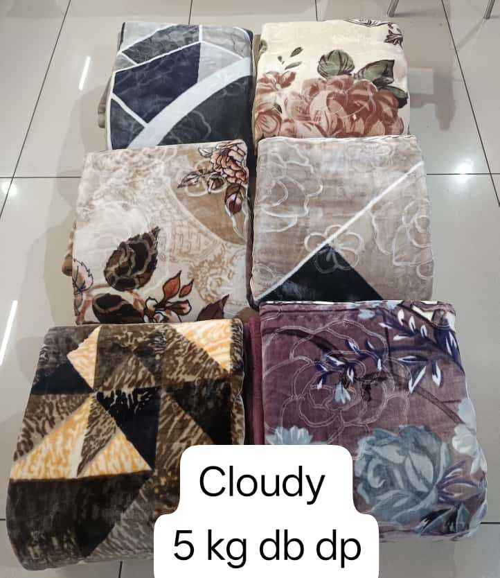 CLOUDY MINK BLANKET