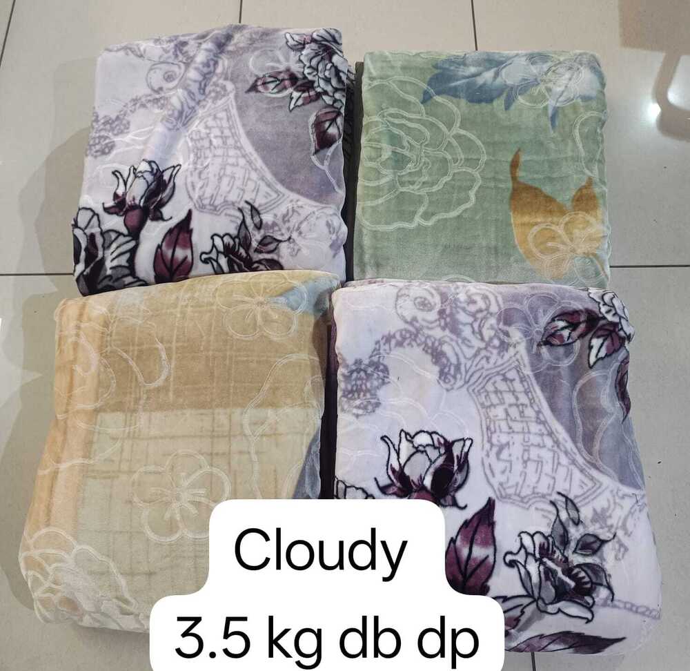 CLOUDY MINK BLANKET