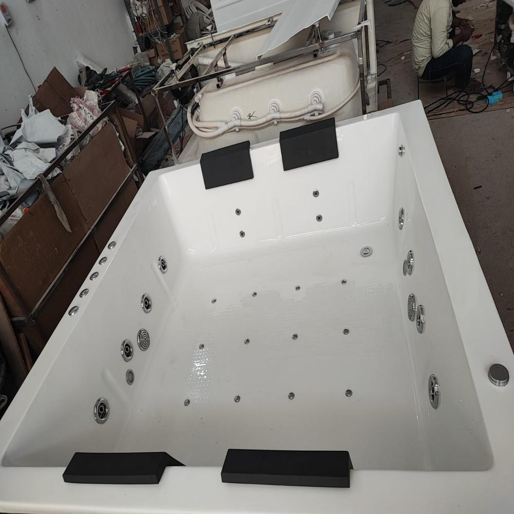 Acrylic Rectangular Bathtub