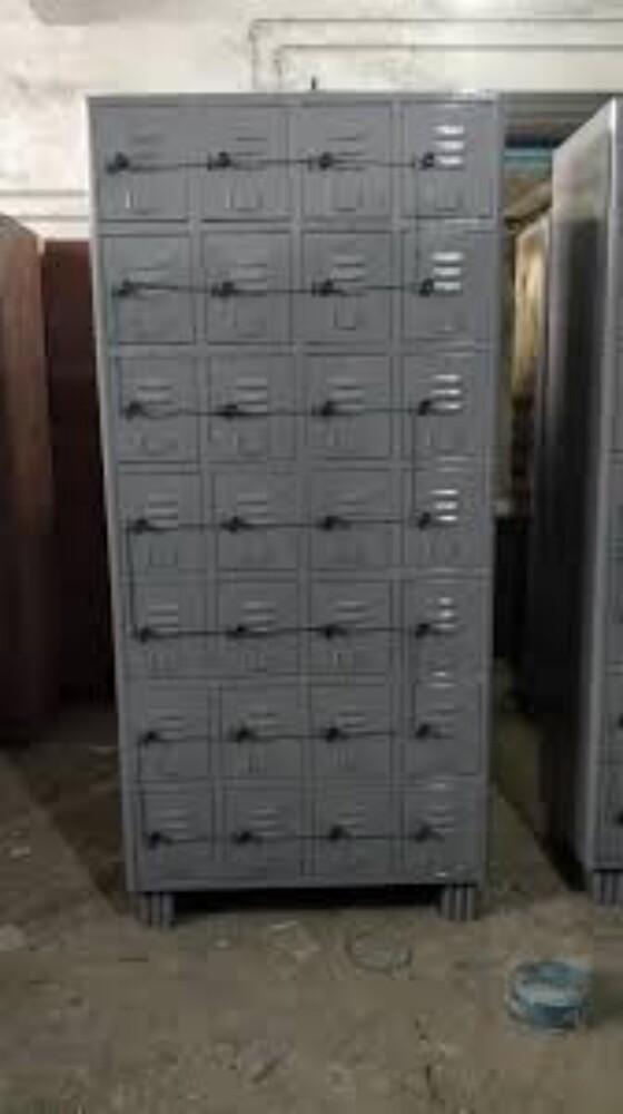 28 Steel Locker