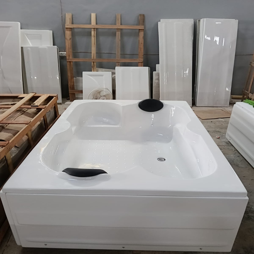White Acrylic Massage Bathtub