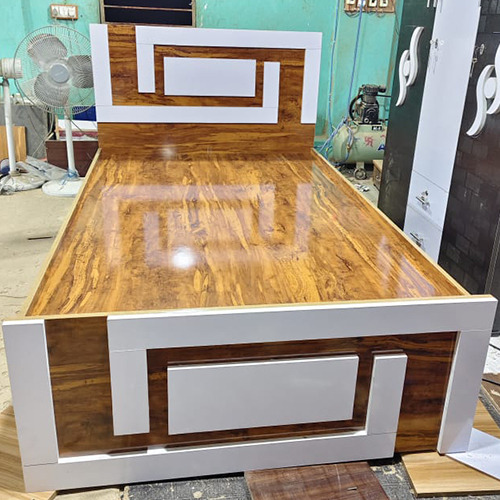 Frame Design Bed - Color: Black
