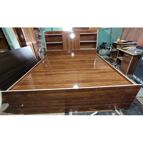 Glossy Finish Bed - Brand Name: Urbanwood