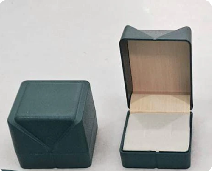 Ring - Tesla Series
