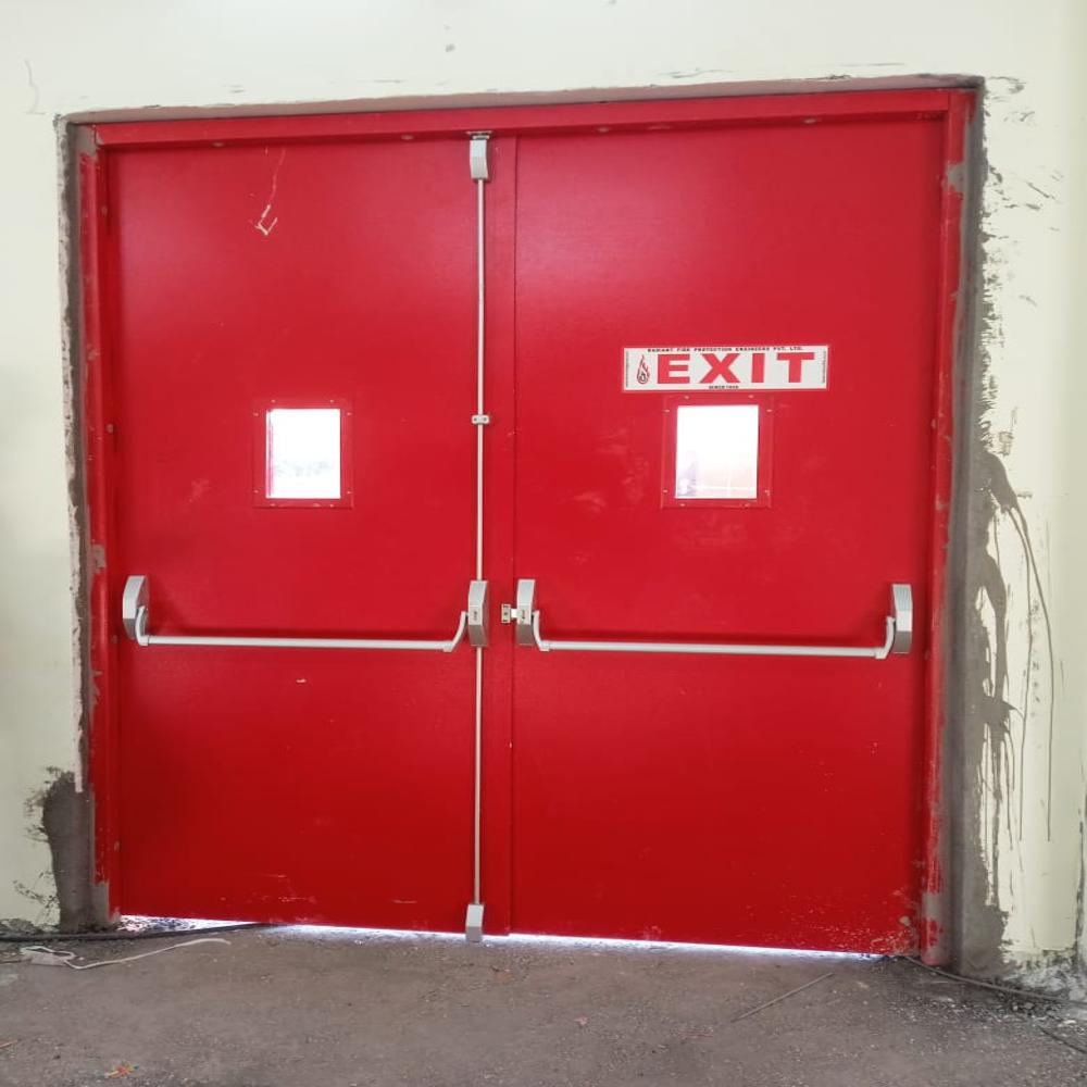 EMERGANCY EXIT DOOR