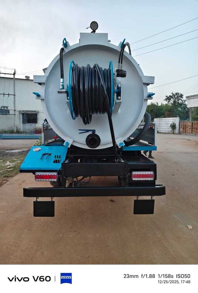 2000 L Sewer Suction Machine