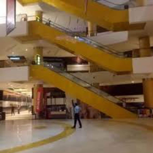 एस्केलेटर क्लैडिंग सेवाएँ