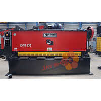 SHEET METAL SHEARING MACHINE