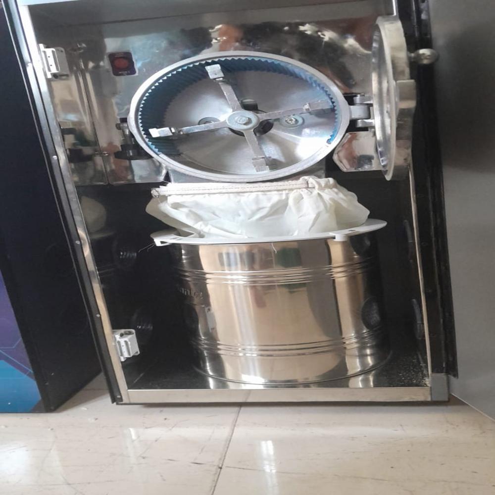 Dry Flour Mill Machine 1hp - Capacity: 9-10 Kg/hr