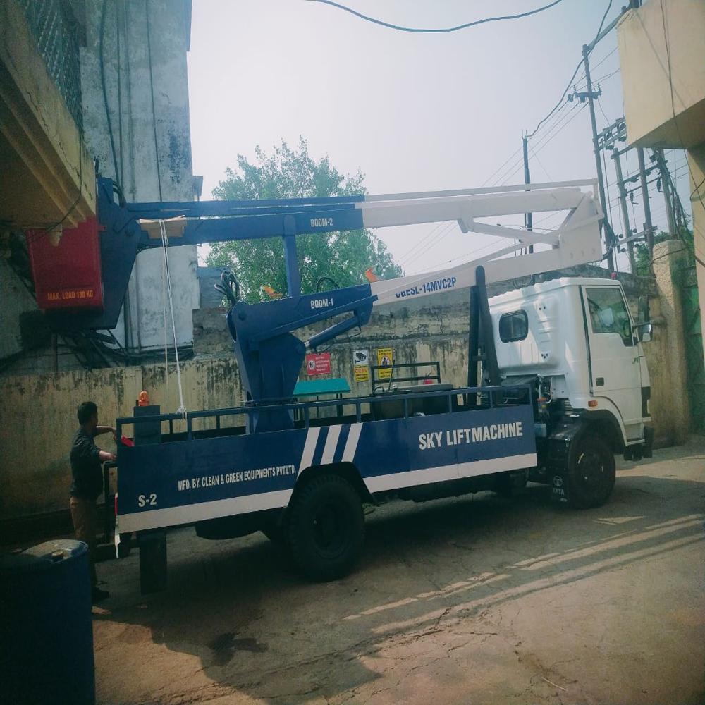 14 Meter Working Height Hydraulic Ladder for Light Repairing Mounted on TATA 712 LPT