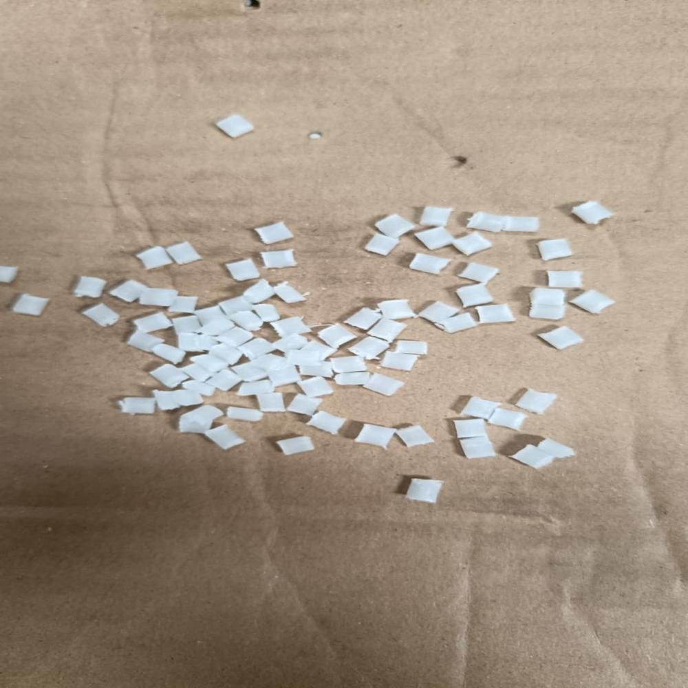 NYLON PA6 GF30% K-FKGS6 NATURAL (BKV30F32UF 000000 BG075L)