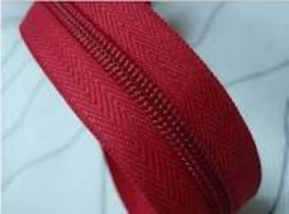 Red Zipper Roll - Application: Sewing