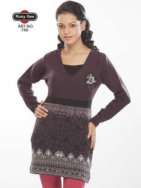 रेडीमेड महिला सर्दियों के पहनावे की ड्रेसेस