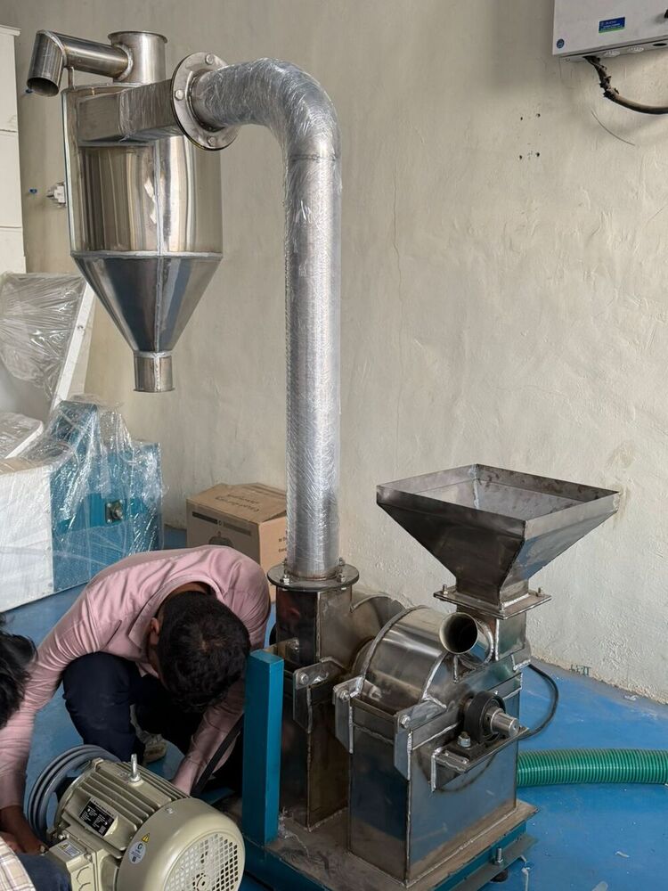 Impact Pulverizer Machine