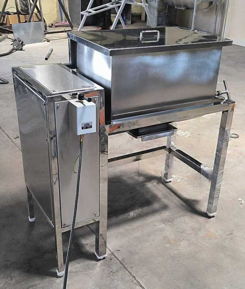 SS 304 Ribbon Blender Machine