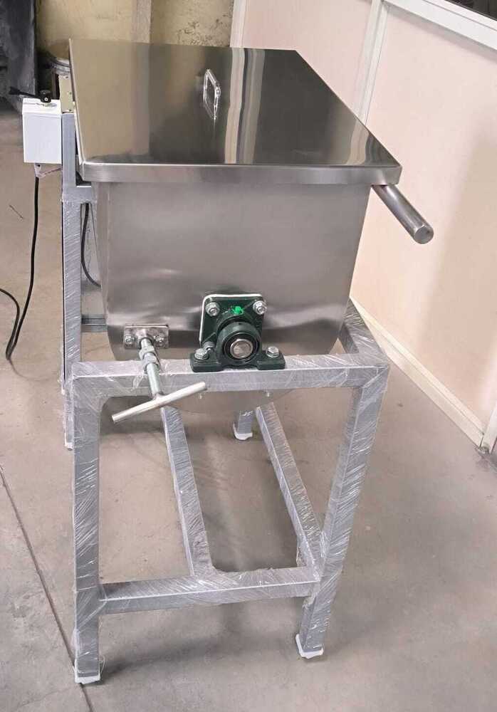 SS 304 Ribbon Blender Machine