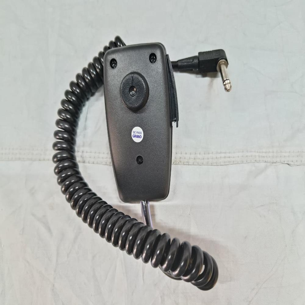 Grand Microphone 50 - Metal And Plastic, 250x70x70mm, Wireless Handheld, 1200mah Battery, Bluetooth 10m Range, Led Indicator