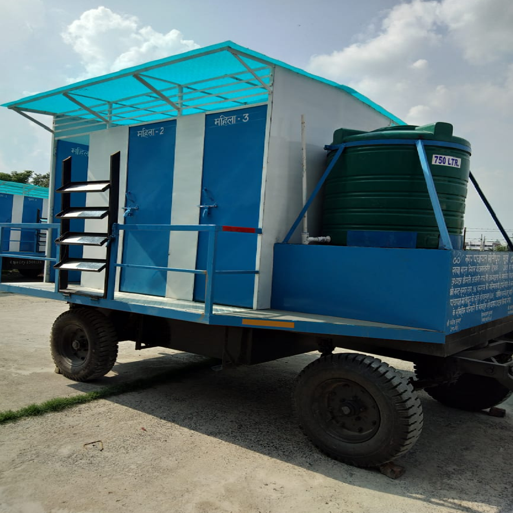 6 Seater FRP Mobile Toilet Mounted on Four Wheel Trailer Chassis 6IS 0EF 0UF 0B