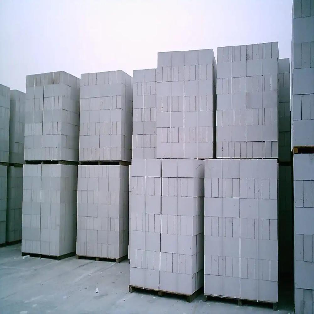 200 Mm Aac Block - Autoclaved Aerated Concrete, 200 Mm Thickness, Gray Color, Density 40 Kg/m3 | Durable Cement Composite With Enhanced Insulation