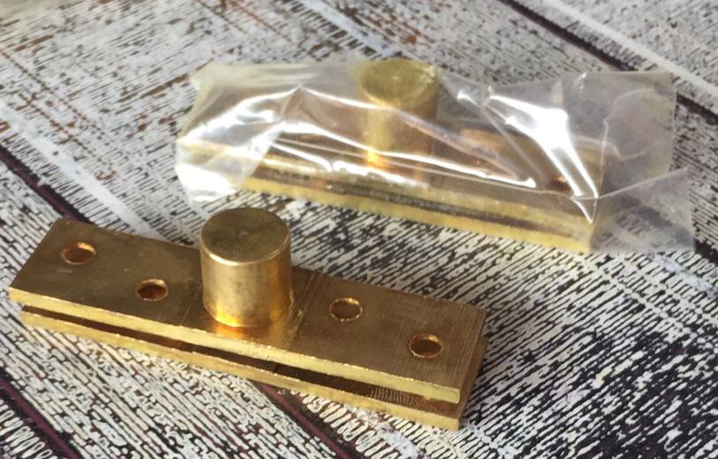BRASS AND SS PIVOT HINGES