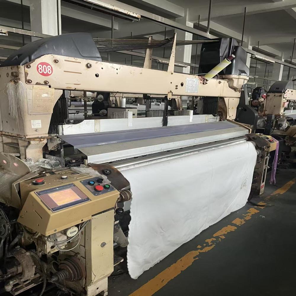 Tsudakoma water jet loom