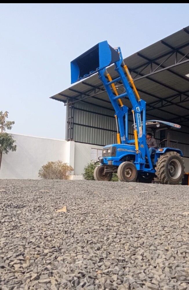Industrial Tractor Front End Loader - Load Capacity: 500 Kilograms (Kg)