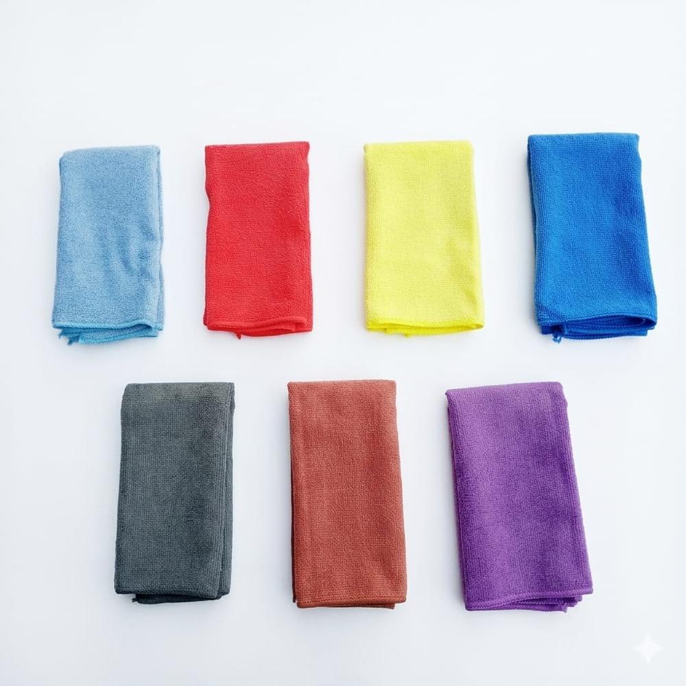 Black Boxes Microfiber Cloth 250 GSM