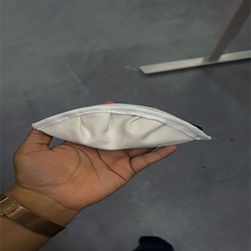 momos tiny pouch