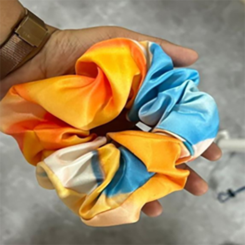GIRLS SCRUNCHIE